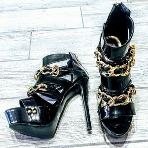 NWOT Black patent and gold chain heels